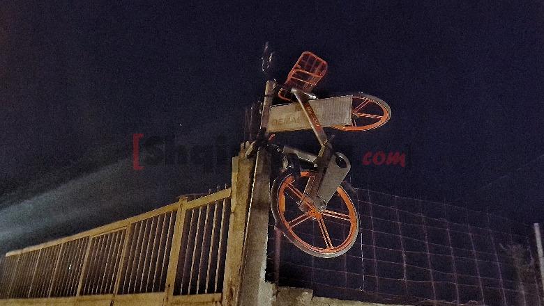 Vijojnë aktet e vandalizmit ndaj biçikletave ‘Mobike’ në Tiranë
