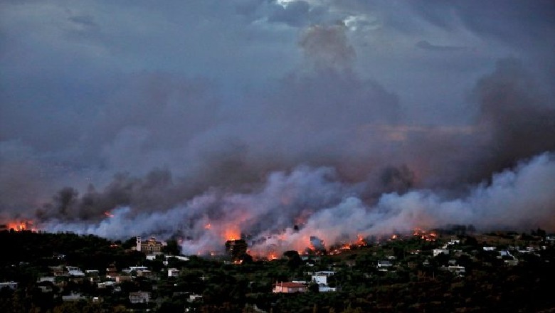 6 shqiptarë të plagosur nga zjarret në Greqi, ambasada shqiptare inspektime në terren