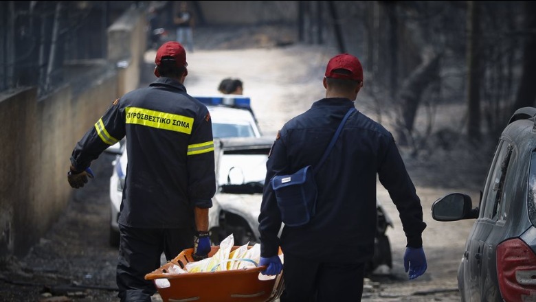 Zjarret në Greqi/ Shkon në 88 numri i viktimave, konfirmohet edhe vdekja e dy binjakeve 