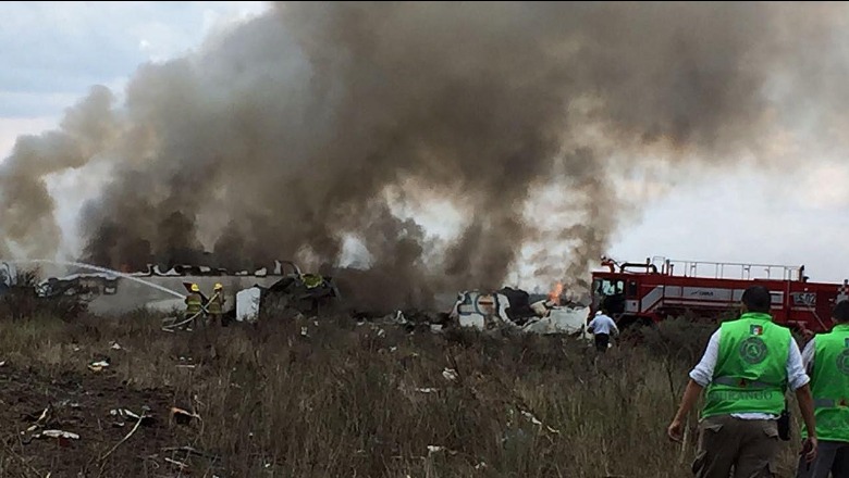 Meksikë, Rrëzohet avioni, rreth 85 persona të plagosur (Foto)