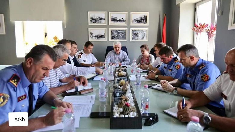 'Forca e Ligjit' dhe siguria në plazhe, Xhafaj takim me strukturat e policisë në Vlorë