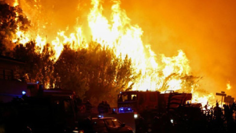 Zjarr në Portugali, flakët iu marrin jetën 64 njerëzve