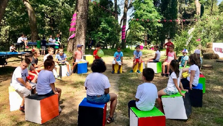 Bashkia e Tiranës organizon kampin veror 'Sport Fest', liqeni artificial mbushet nga fëmijët (Foto)