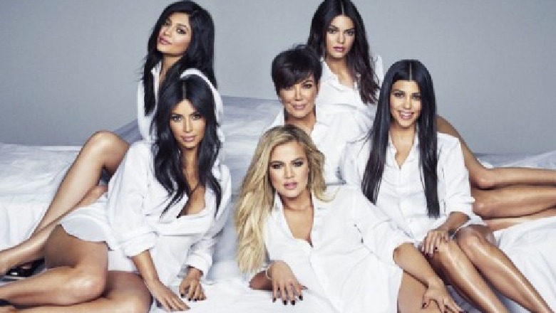 U ‘tërbuan’ për ditëlindjen e Kylie-t, motrat Kardashian bëjnë veprimin e turpshëm para miliona fansave (Foto)