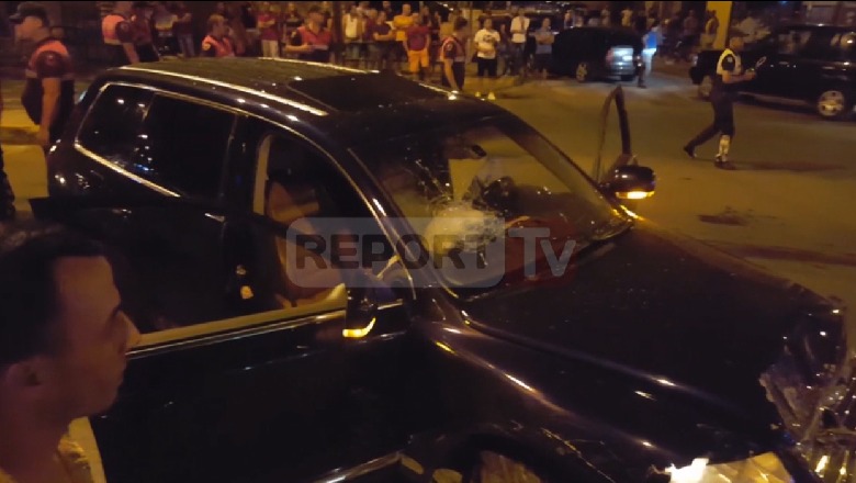 Aksident në Tiranë, shoferët s’dinë të ndalen para semaforit, një i plagosur (FOTO)