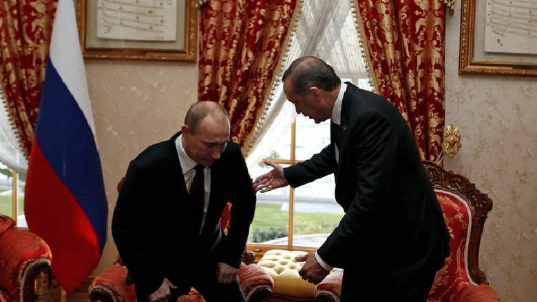 Diplomaci dhe prodhime deti, Erdogani fton për darkë Putinin në restorant peshku 