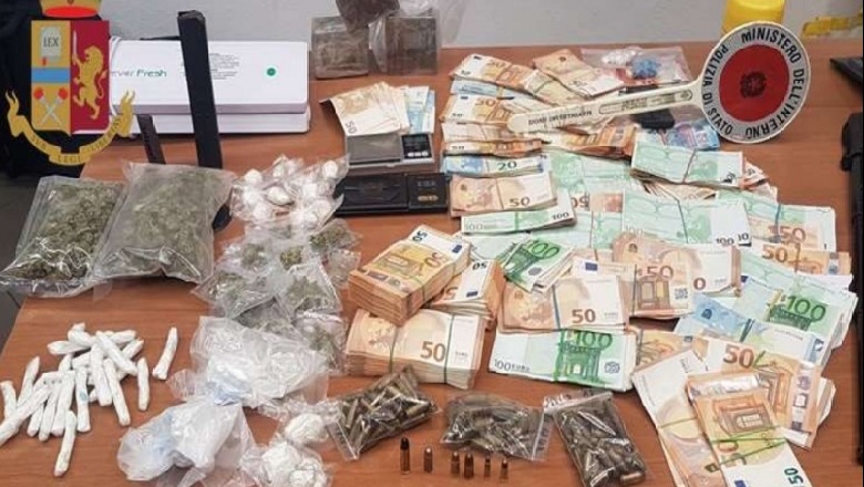 Kokainë, hashash, plumba dhe mijëra euro/ Arrestohen dy vëllezërit shqiptarë në Milano
