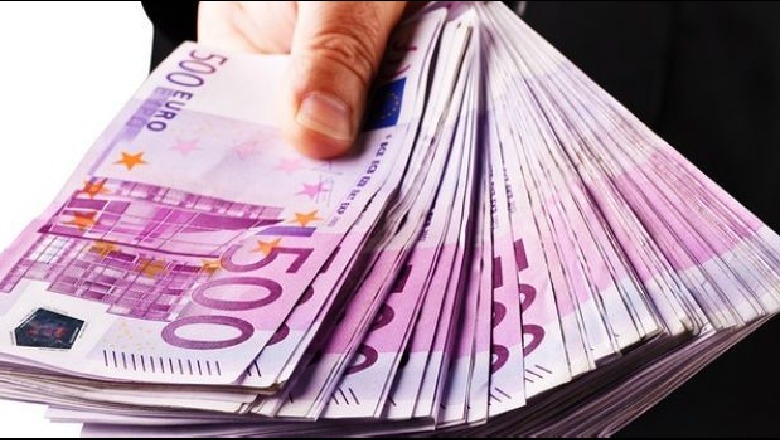 Valutat “fundosin” lekun, euro në nivelin më të lartë që kur BSH ndërhyri në treg