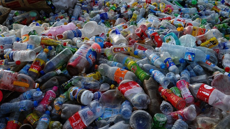 Studimi/ Çdo vit lëshohen 330 000 ton mikroplastika  në mjedis