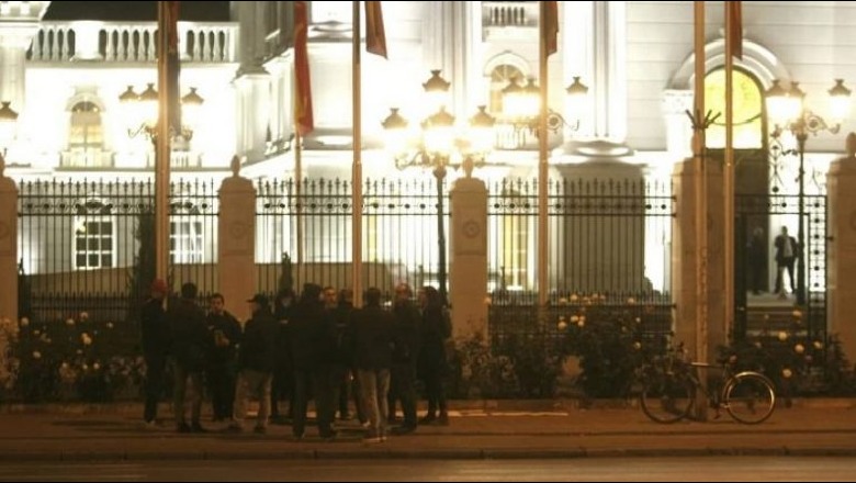 Arratisja e Gruevskit, protesta në Shkup, qytetarët i kërkojnë llogari qeverisë