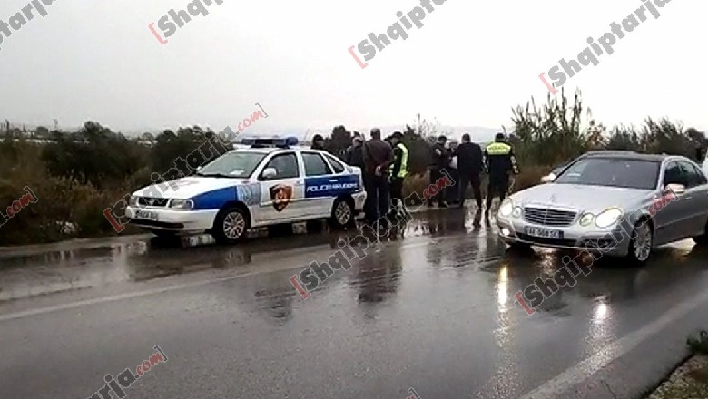 Aksident në aksin Berat-Lushnjë, makina del nga rruga, 2 të plagosur