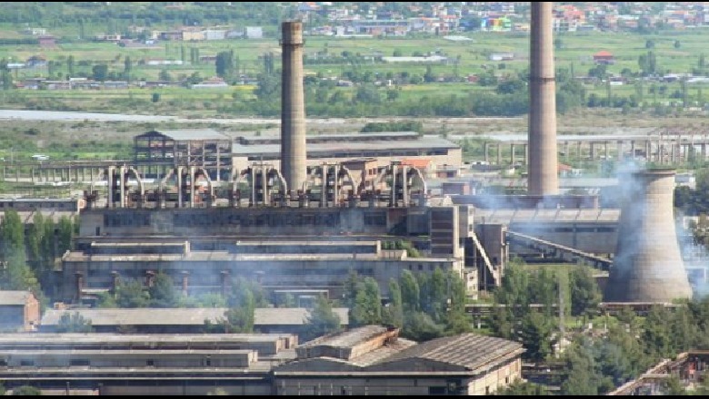 Aksidentohet rëndë punëtori i Metalurgjikut në Elbasan, e zë poshtë masivi i hekurit dhe i thyen këmbët
