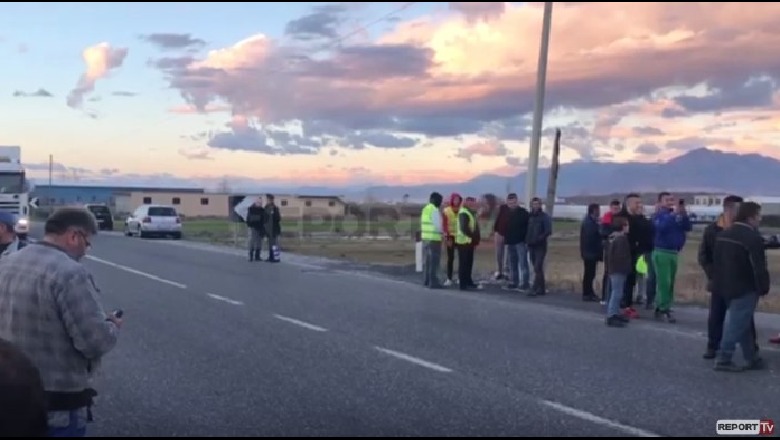 Protestuesit në Kosmac të Shkodrës: Rikthehemi nesër në orën 16:00