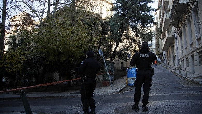 Shpërthim i fuqishëm bombe jashtë kishës në Athinë, dy të plagosur në Greqi