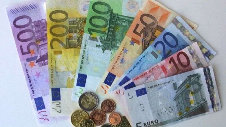 Monedha e dytë në botë pas dollarit amerikan, euro mbush 20 vjet