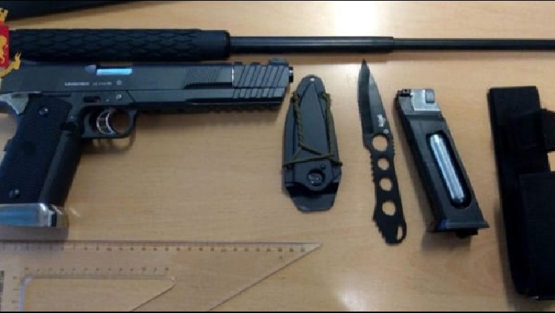 Udhëtonte në tren me armë, arrestohet 19 vjeçari shqiptar në Itali 