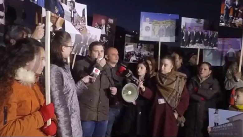 'Unaza e re'/Banorët e Astirit në ditën e 75-të të protestës, Braimllari: Rilindja e mbytur në skandale, alternartiva e Ramës është qeveria e oligarkëve