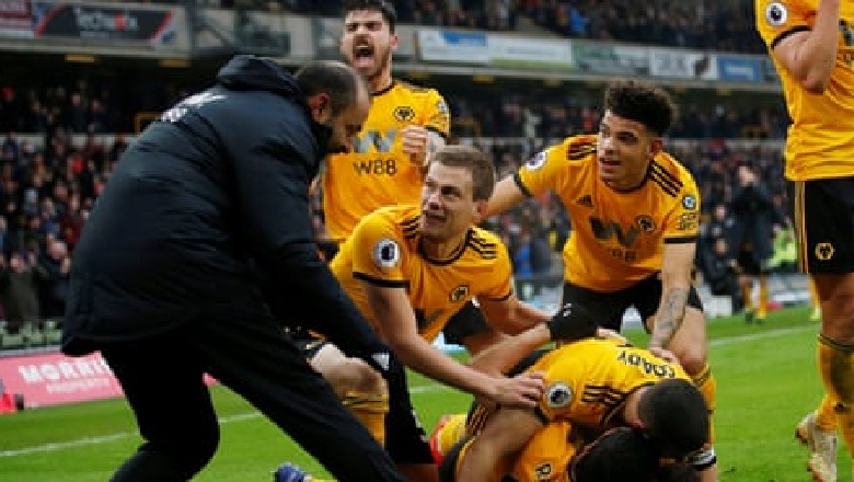 Java e 23-të e futbollit anglez fillon me spektakël golash, Wolves mposhtin Leicesterin 