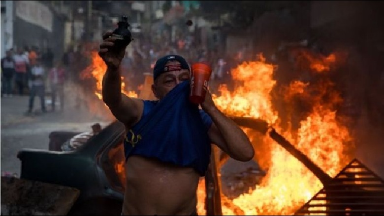 Protesta në Venezuelë/4 persona kanë vdekur gjatë përplasjes së mbrëmjes 