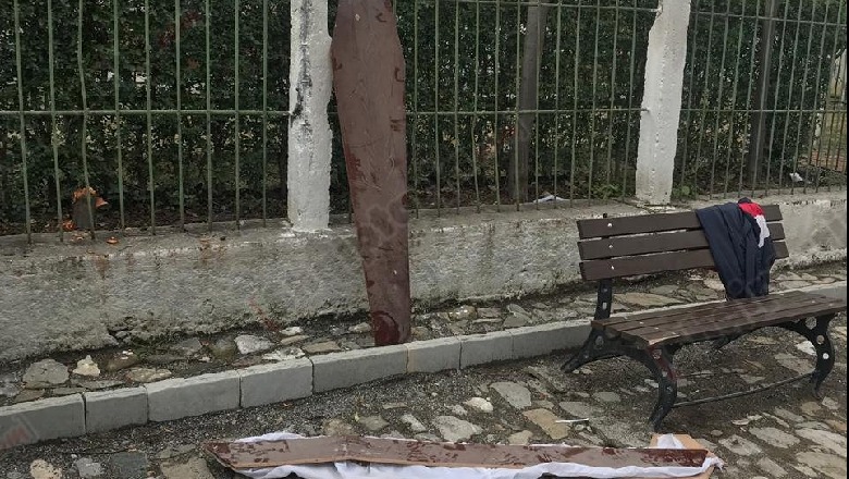 Kapakë arkivoli në rrugët e lagjes muzeale të Elbasanit