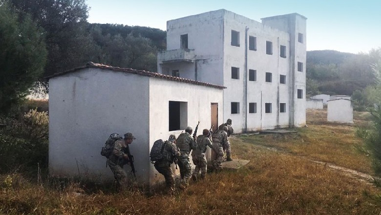 Skuadra e 'Navy SEAL' që vrau Osama Bin Laden, stërvitje të përbashkët me FA-të në periferi të Tiranës (FOTO)