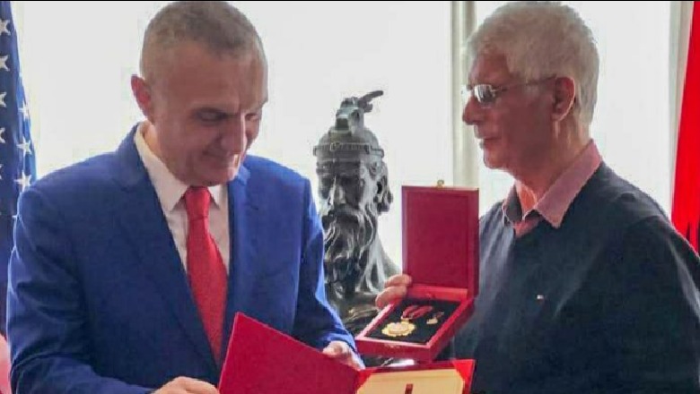  Presidenti Meta nderon me titull ish-futbollistët shqiptar të Ekipit Kombëtar: Model frymëzimi për brezat  