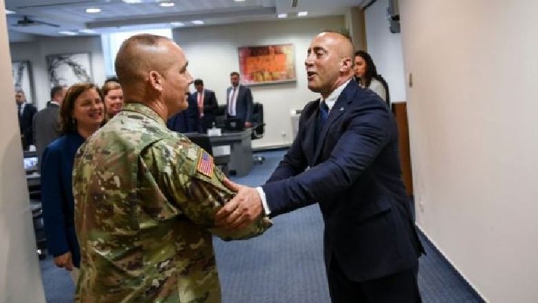 Gjenerali amerikan anulon vizitën në Kosovë, këshilltari i Thaçit: Shkak taksa me Serbinë