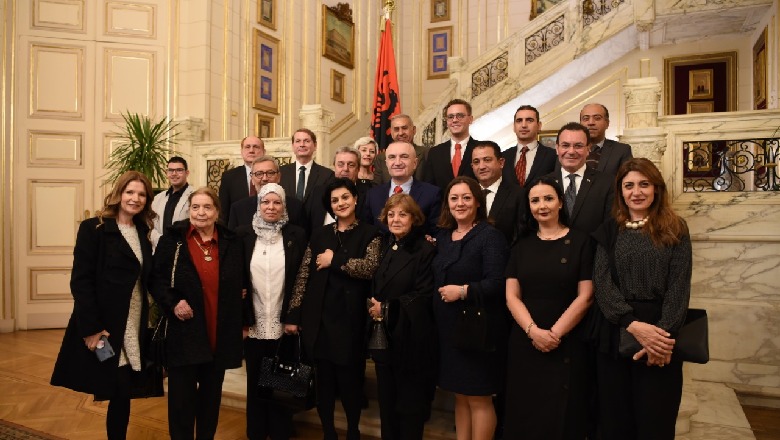 Meta takohet me komunitetin shqiptar në Egjipt