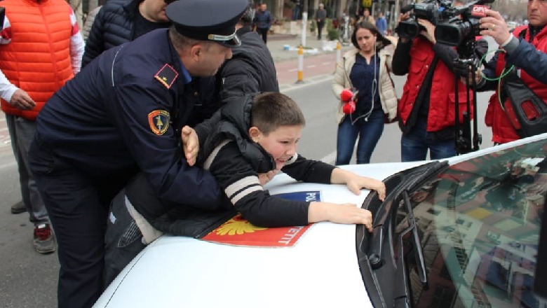 Përplasja te 'Petro Nini'/ Spiropali: Jam e indinjuar, prandaj shkarkuam drejtorin e policisë