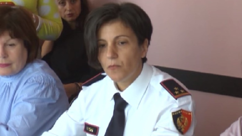 Kontrollorët e korruptuar i kushtojnë postin drejtoreshës së Kufirit në Durrës, Lleshaj e shkarkon