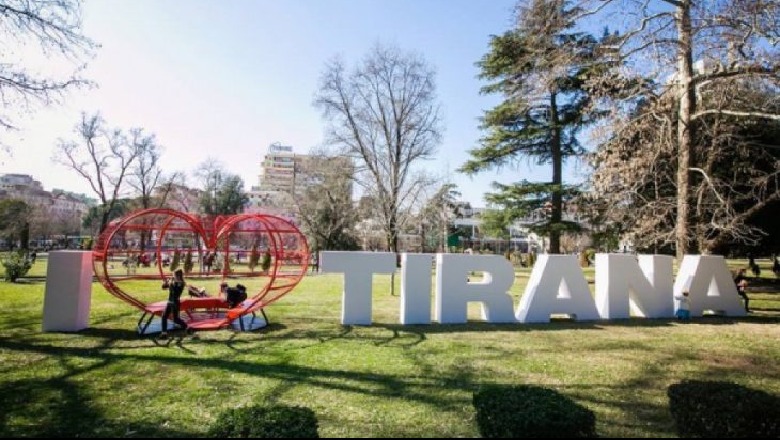 Tirana feston Ditën e Verës, moti nuk zhgënjen qytetarët 