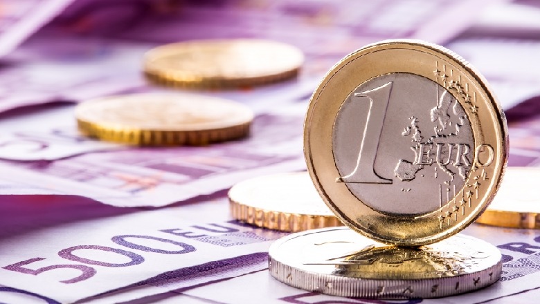 Kush e 'rrëzoi' euron, si duhet kuptuar nënçmimi i monedhës së përbashkët
