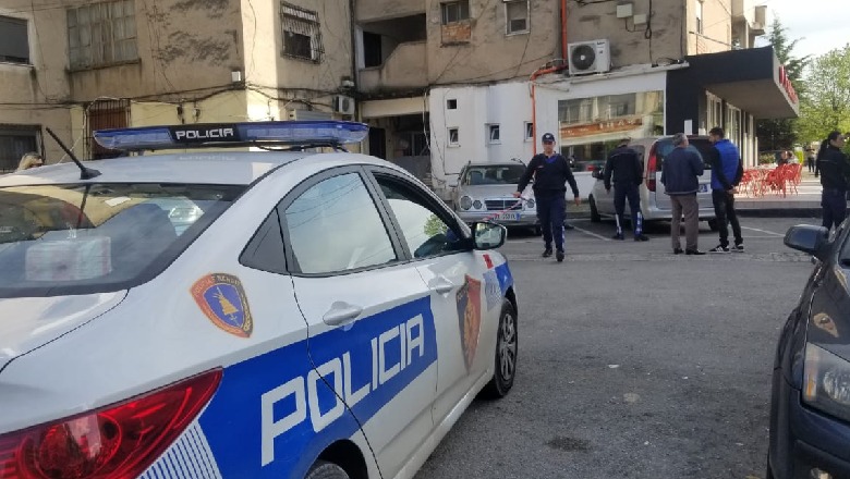 Breshëri armësh në Durrës, pas sherrit 3 të rinj qëllojnë në ajër me automatik 