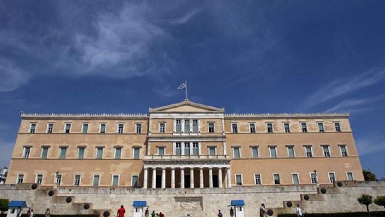 'Kujdes, do të ketë viktima'/ Alarm për bombë në parlamentin grek