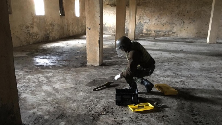 Pronari zbulon predha anti-tank teksa pastronte ndërtesën, ndërhyjnë Forcat e Armatosura (FOTOT)