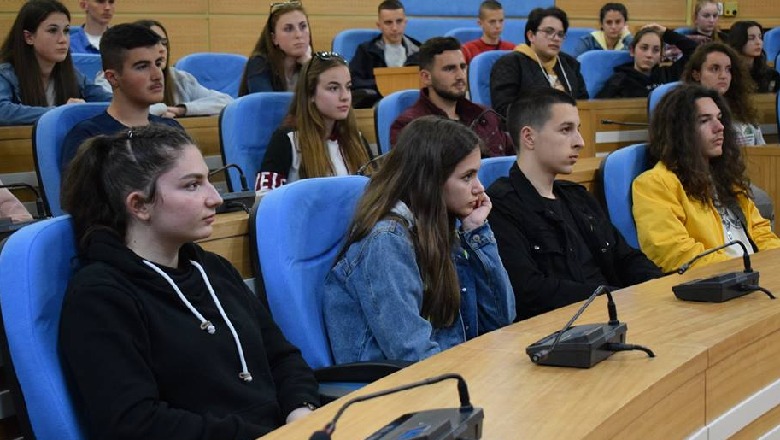 Nis Programi i Shkëmbimit të Nxënësve mes Gjimnazeve të Shqipërisë dhe Kosovës