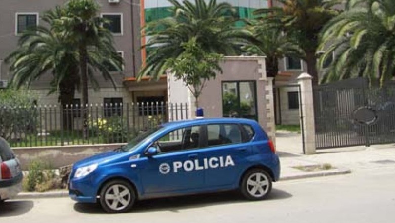 Durrës, 'u gdhinë' duke qëlluar me automatik në ajër, arrestohen tre të rinj 