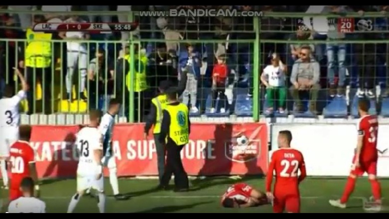 Ndërpritet për disa minuta ndeshja në Laç, Kristi Vangjeli goditet me shishe nga tifozët 