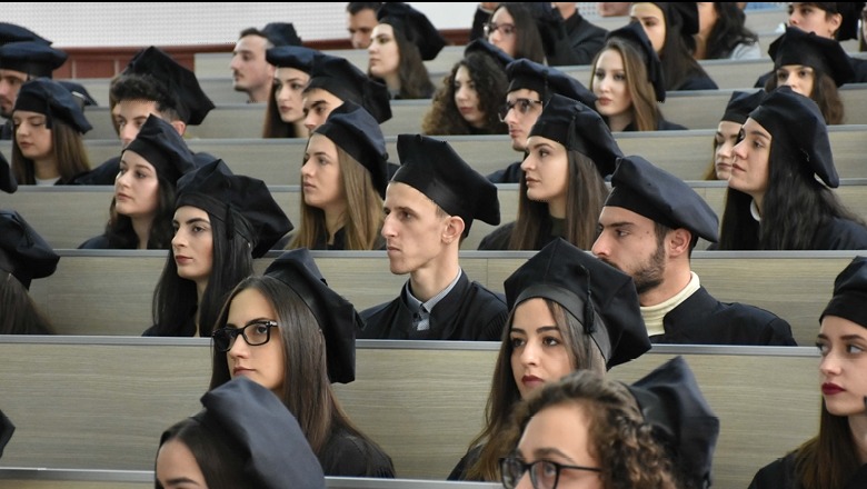 Disa defekte të udhëzimit për financimin e studentëve shqiptarë në universitetet e huaja