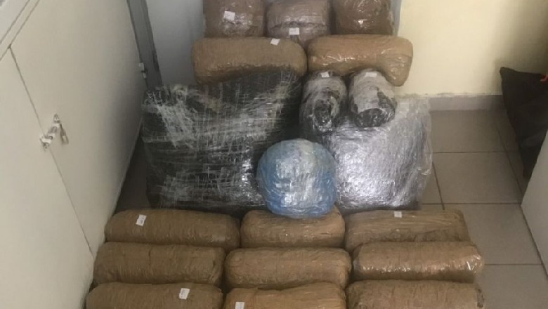 Shqiptari kapet me 50 kg drogë në Selanik