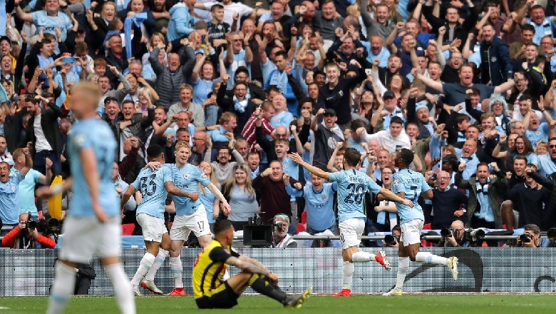 6 gola për një tripletë historike, Manchester City e kthen finalen në tenis 