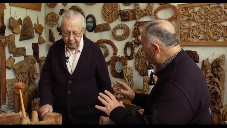 Duararti Llazi Icka, mjeshtri i drurit në Pogradec tregon bukuritë në studion e tij