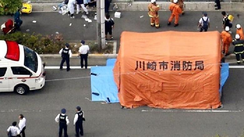 Japoni/ 50-vjeçari sulmon me thika autobusin e shkollës, 3 të vdekur