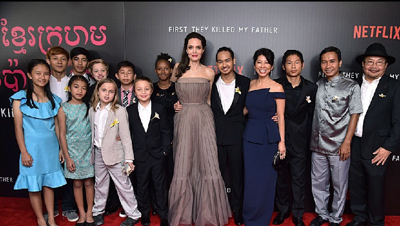 Angelina Jolie u 'arratis' me fëmijët e saj për pushime, dikush që nuk pritej u vu re mes tyre 
