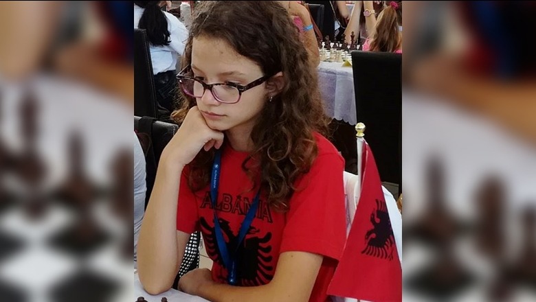 Njihuni me 13-vjeçaren shqiptare që u rendit e treta në Europianin e shahut 