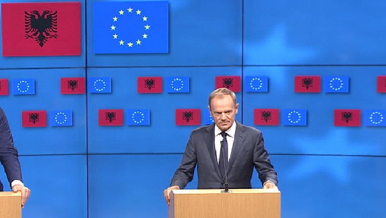 Donald Tusk i bindur për hapjen e negociatave: Të vendosim datën për Shqipërinë dhe Maqedoninë e Veriut