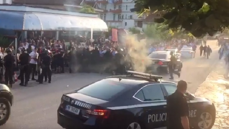 Organizuan militantët për t'i bllokuar rrugën Ramës, shoqërohen në polici krerët e PD-së në Elbasan e Prrenjas