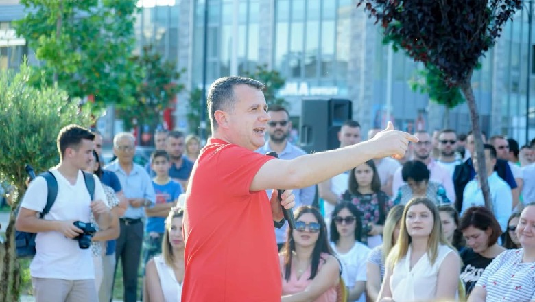 Balla takim me të rinjtë në Cërrik: Opozita nuk ka të qarta kërkesat e saj