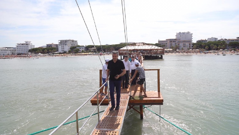 Lundron anija e parë turistike në Durrës, Klosi: Të shtojmë kapacitetet turistike
