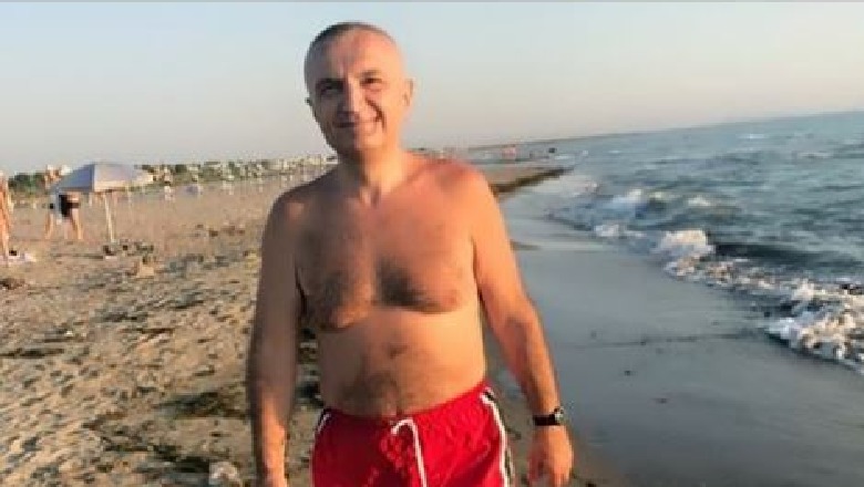 Ilir Meta tregon 'muskujt', poston foto nga plazhi 